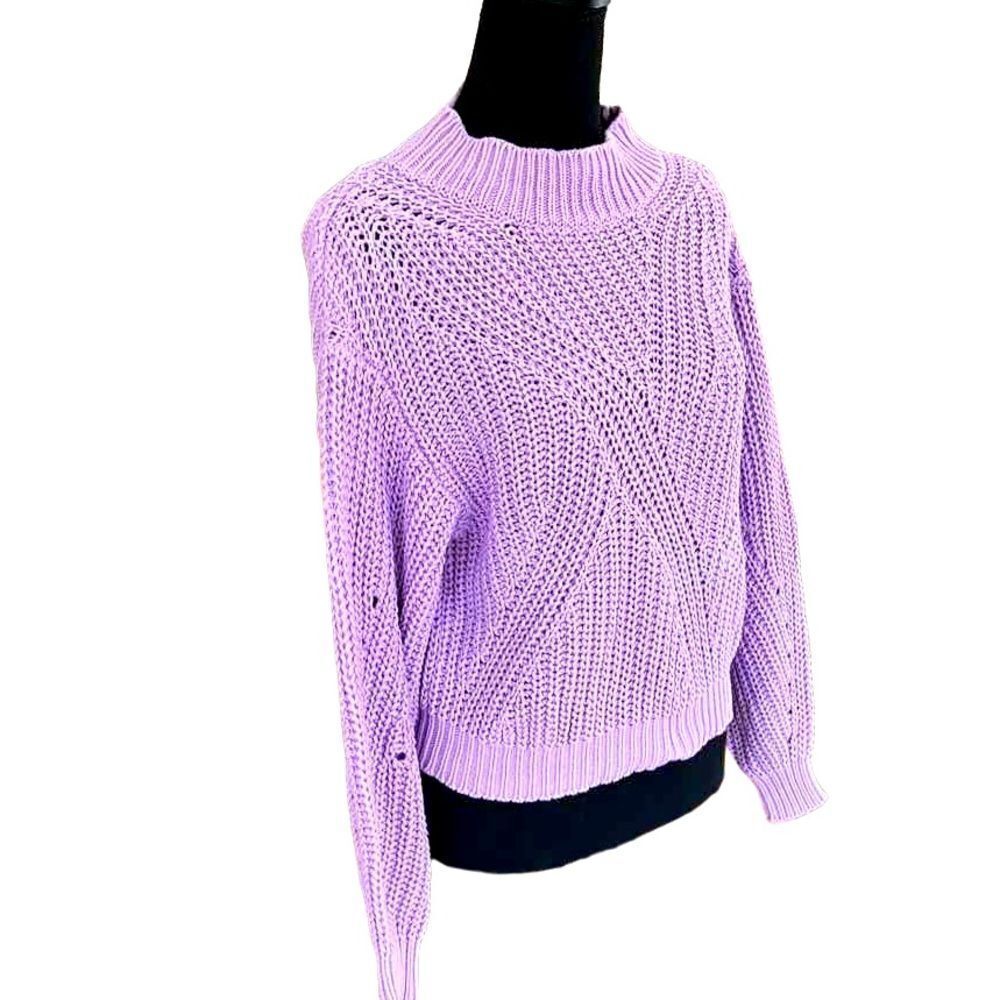 New without tags BP Traveling Stitch Crop Lilac
Sweater, size XS - Picture 4 of 7